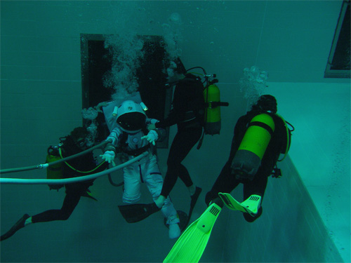 Laboratoire sousmarin NEMO33 Laboratoire sousmarin NEMO33