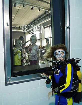 Salle a louer a NEMO33 Bruxelles, vu de la piscine