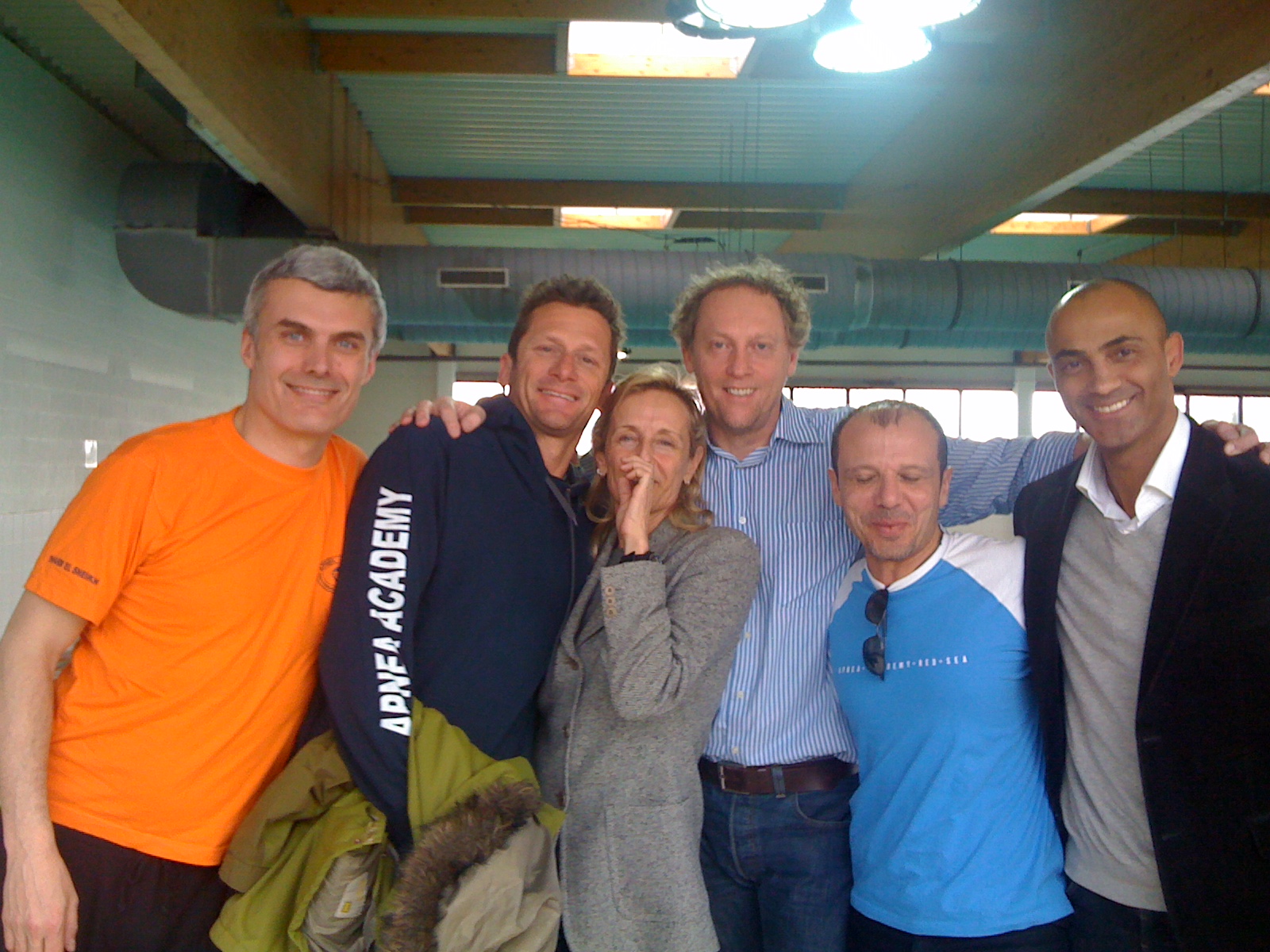 Eric Petit, Umberto Pelizzari, Anne Claessens, John Beernaerts, Giampiero Genovese, Patrick Musimu lors de leur visite à NEMO33 en mars 2011.